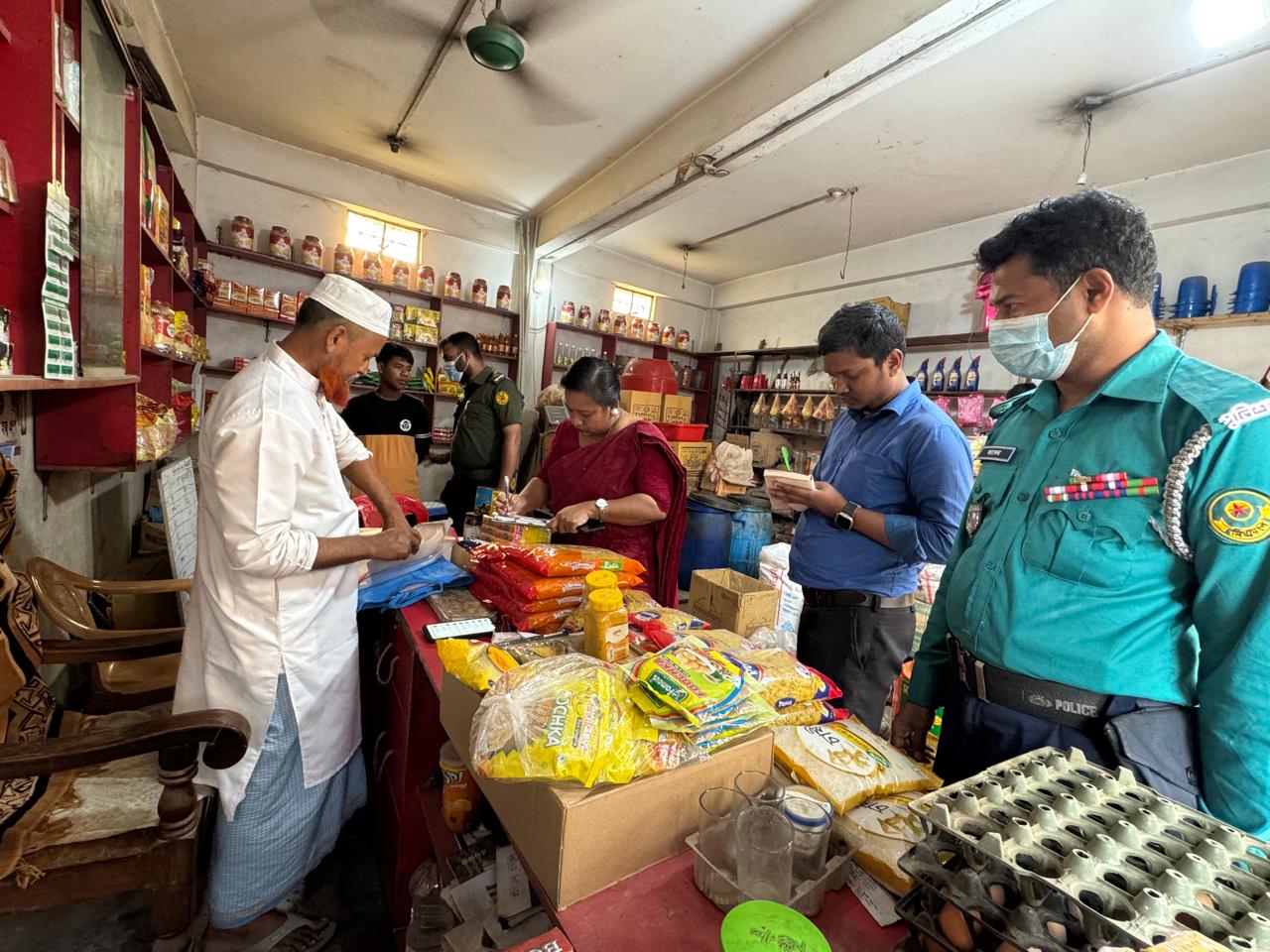কর্ণফুলীতে মোবাইল কোর্ট অভিযান ৪ মামলায় ৭ হাজার টাকা জরিমানা