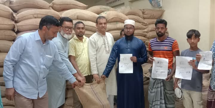 সাপাহার সদর ইউনিয়ন পরিষদে ৪৩ হাজার ৫ শত ৫০ মে. টন চাউল বিতরণ