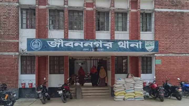 চুয়াডাঙ্গা বিয়ের প্রলোভন দেখিয়ে কিশোরীকে ধর্ষণ, ধর্ষক গ্রেফতার