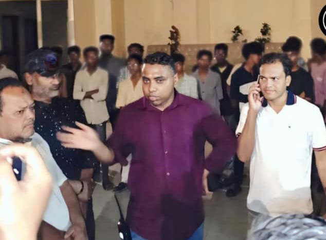 ফেনী  জেলা  ফুলগাজীতে  বন্ধুর পার্টিতে যোগ দিতে গিয়ে ছাত্রলীগ সন্দেহে আটক ৩৯ কিশোর