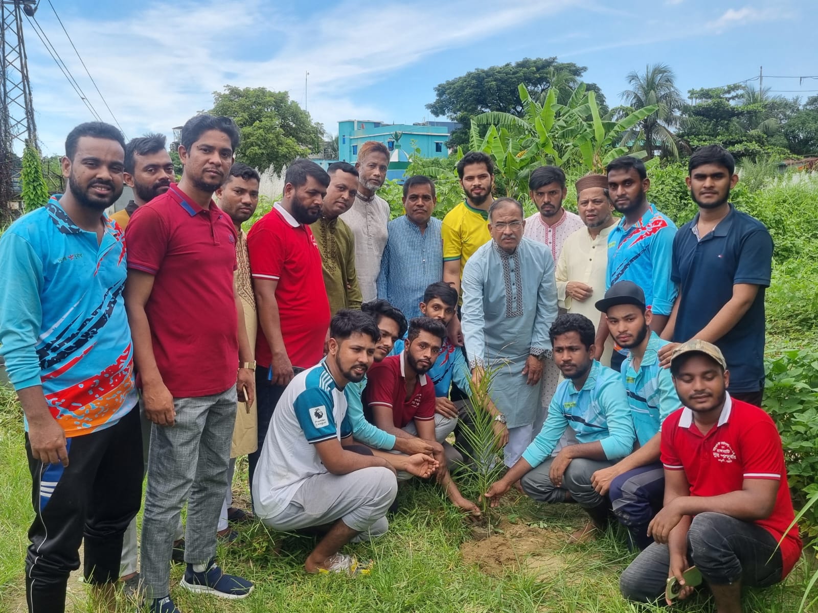 কর্ণফুলীতে আয়ুব বিবি ট্রাস্টের সহযোগিতায় মাসব্যাপী বৃক্ষরোপণ কর্মসূচি অনুষ্ঠিত
