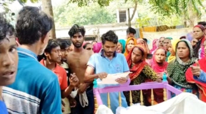 আগে সুদের টাকা আদায়, মরদেহ আটকে তারপর  দাফন।