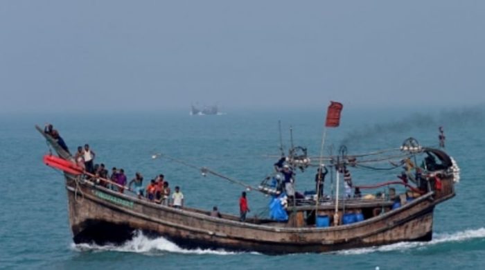 কুতুবদিয়া থেকে ৭০ লাখ টাকার ইলিশ নিয়ে বাঁশখালীর ফসকি বোটের মন্জুর মাঝি লাপাত্তা!
