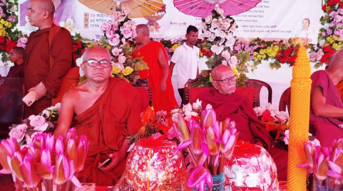 ডলুছড়া মহামুনি বৌদ্ধ বিহারে ১৮তম কঠিন চীবর দান ও স্থবির বরণোৎসব সম্পন্ন
