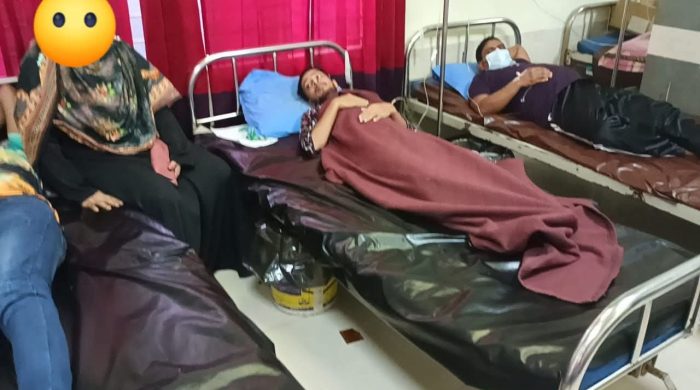 কালিয়াকৈর উপজেলার মোয়াজ উদ্দিন টেক্সটাইল পোশাক কারখানায় চার শতাধিক শ্রমিক  ডায়রিয়া  আক্রান্ত