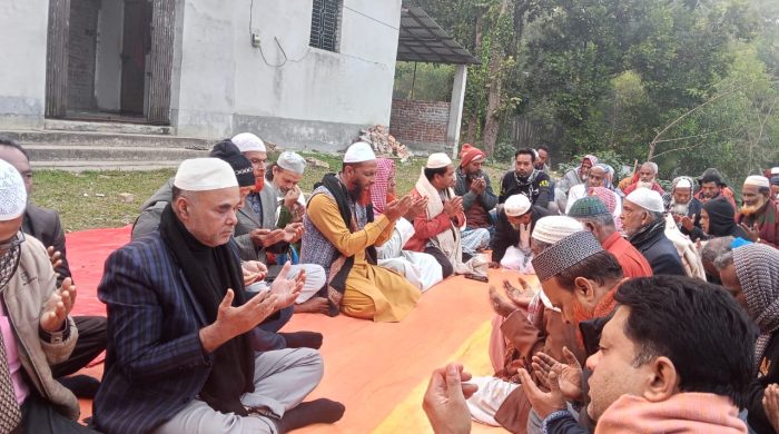 দেশমাতার রুহের মাগফেরাত কামনায় কোরআন খতম ও দোয়া মাহফিল অনুষ্ঠিত।