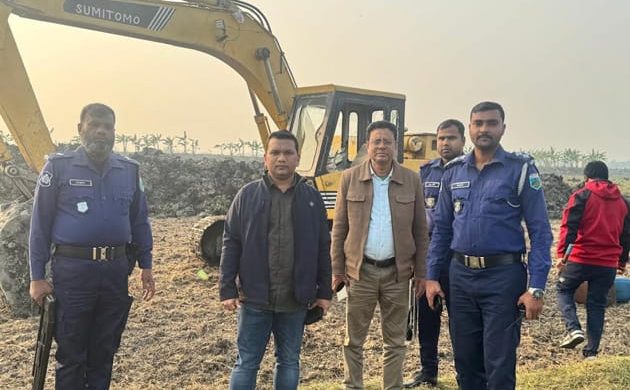 বাগমারায় পুকুর খননের বিরুদ্ধে প্রশাসনের কঠোর পদক্ষেপ