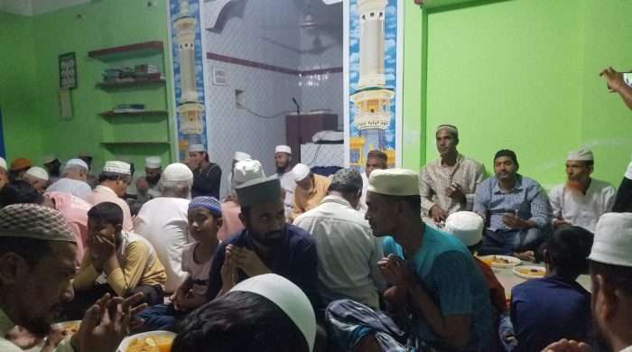বাকেরগঞ্জে মেয়র প্রার্থী বিএনপি নেতা হারুন সিকদারের উদ্যোগে দোয়া ও ইফতার মাহফিল