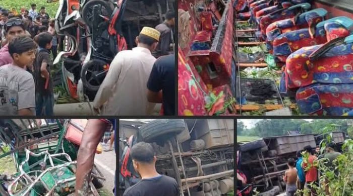 বরিশাল-পটুয়াখালী মহাসড়কে বাস-ইজিবাইক-মোটরসাইকেলের ত্রিমুখী সংঘর্ষে নিহত ১,আহত ১৪