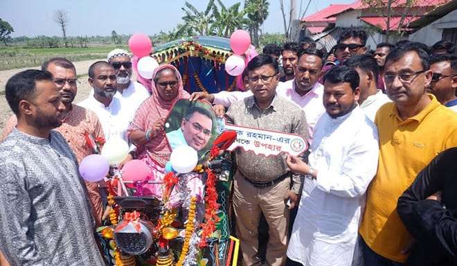 প্রধানমন্ত্রীর উপহার পেল  রাজশাহীর টুলি বেগম