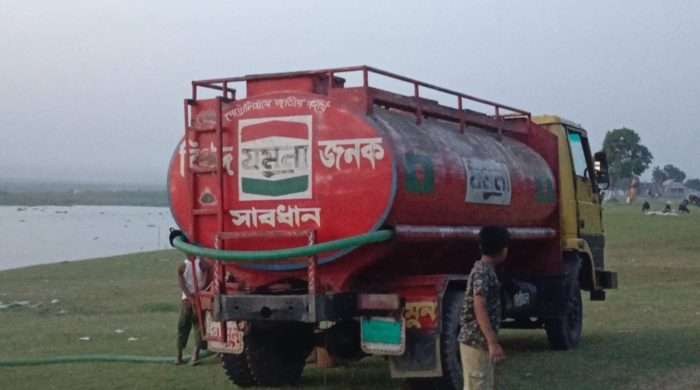 ভূঞাপুরে লাইসেন্সহীন তেল সরবরাহ, ব্যবসায়ীকে জরিমানা