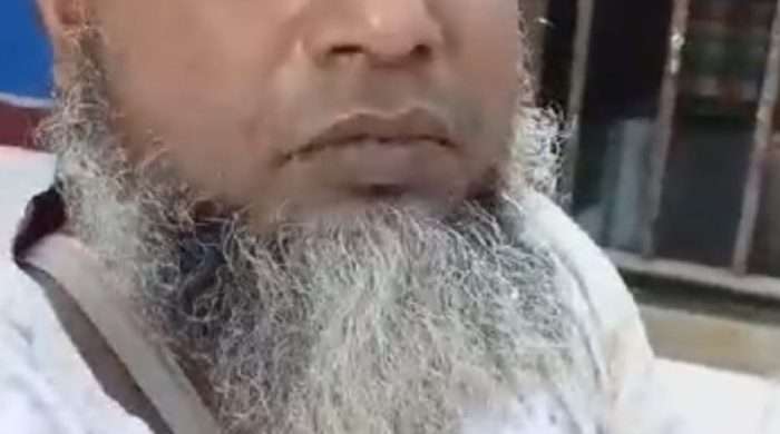 দৌলতপুরে সন্ত্রাসী হামলায় গ্রাম ডাক্তার জাহাঙ্গীর আহত