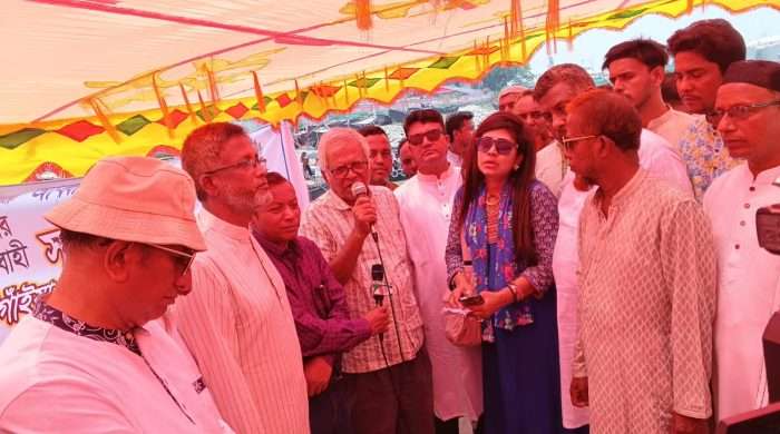 কর্ণফুলী রক্ষায় ‘বিনি সুতার মালা’ আয়োজন