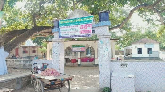 কুষ্টিয়া দৌলতপুরে দরবার শরীফের খাদেমের ওপর হামলা