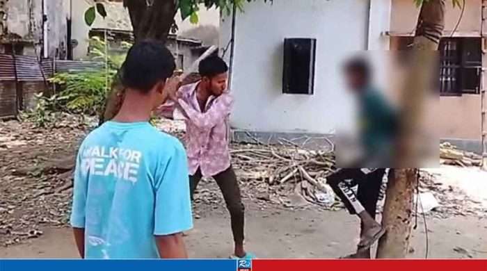 গাছে বেঁধে  নির্যাতনের অভিযোগে  গ্রেপ্তার ২