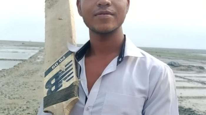 ঈদগড় ইউনিয়ন এর পাশ্ববর্তী ক্যাংগারবিলে তিন দিন ব্যাপি বলি খেলায় চ্যাম্পিয়ান কুতুবদিয়ার বলি মিরাজ।