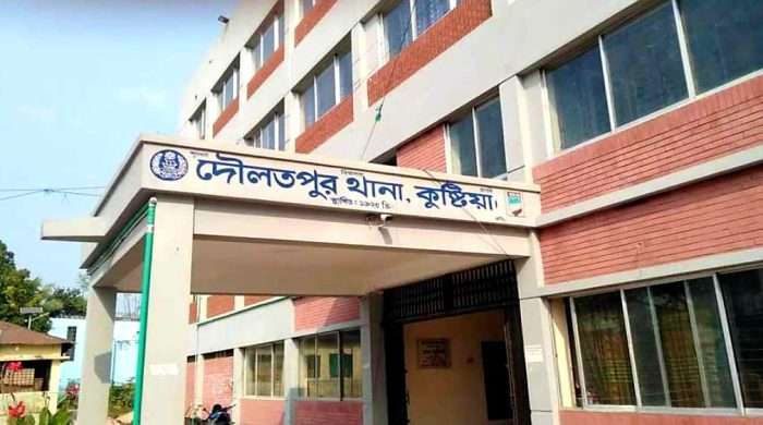 কুষ্টিয়ায় বিএনপির দুই গ্রুপের সংঘর্ষ, যুবদল নেতাকে কুপিয়ে জখম