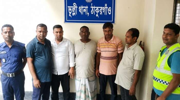 ঠাকুরগাঁওয়ে ডলার প্রতারণা, ৫ জন আটক