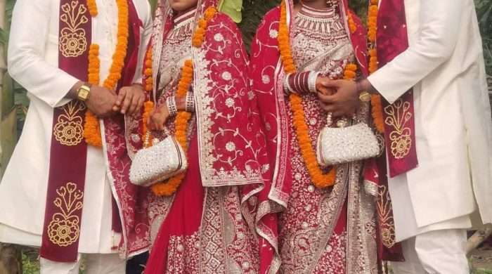 টাঙ্গাইলে ফেসবুকের মাধ্যমে জমজ দুই ভাই ও জমজ দুই বোনের পরিচয় শেষে বিয়ে সম্পন্ন