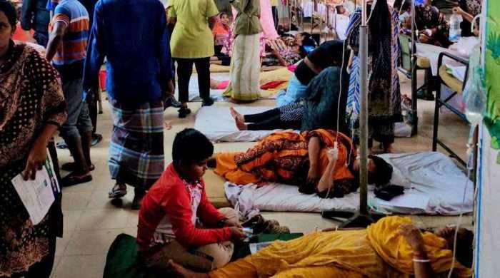 কালিয়াকৈরে পোশাক কারখানার বিষাক্ত পানি পান করে শত শত শ্রমিক অসুস্থ