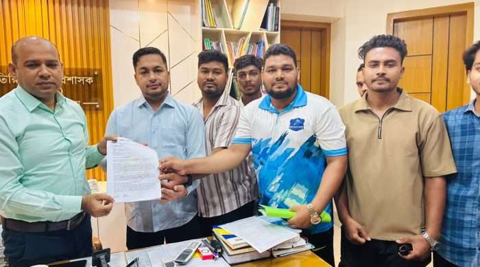 ডেপুটি স্পিকারকে সতর্ক করার দাবিতে প্রধানমন্ত্রীর কাছে পিসিসিপির স্মারকলিপি