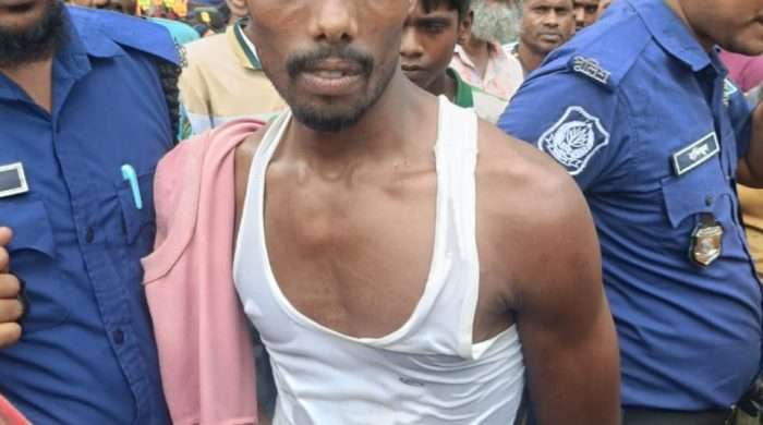 মোহনপুরে ৩৭০ পিস ইয়াবাসহ যুবক গ্রেপ্তার