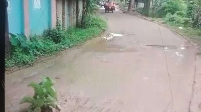 দেড় মাসেই ভেঙে গেল নতুন কালভার্ট