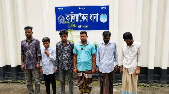 কালিয়াকৈর হাইটেক সিটির লাখ টাকা মূল্যের তামার তার ও পাইপ চুরির ঘটনায় ৬ জন আটক