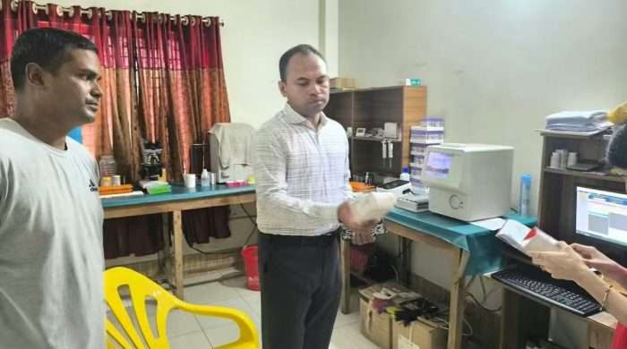 ‎ভূঞাপুরে হাড় জোড়া লাগানোর কবিরাজ ও ওষুধ ব্যবসায়ীকে ৮০ হাজার টাকা জরিমানা