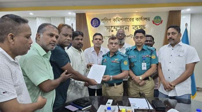 রাজশাহীতে ‘অপ-সাংবাদিকতা’ বন্ধে ব্যবস্থা চেয়ে ভূমিমন্ত্রীর হস্তক্ষেপ কামনা
